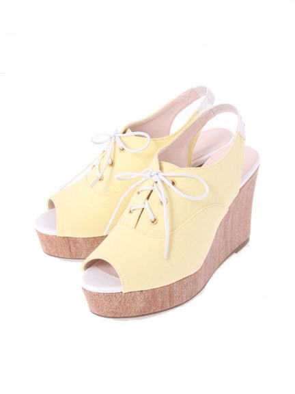 ブーティサンダル