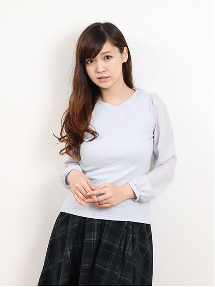 異素材ドッキングプルオーバー