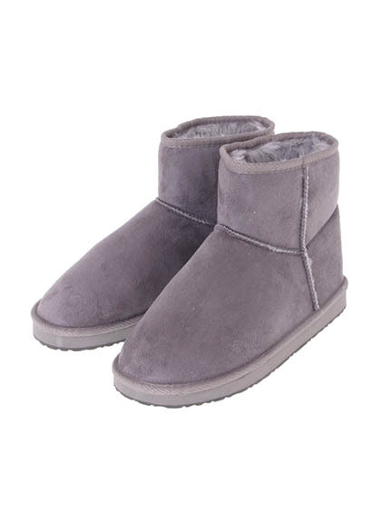 ショートボアブーツ