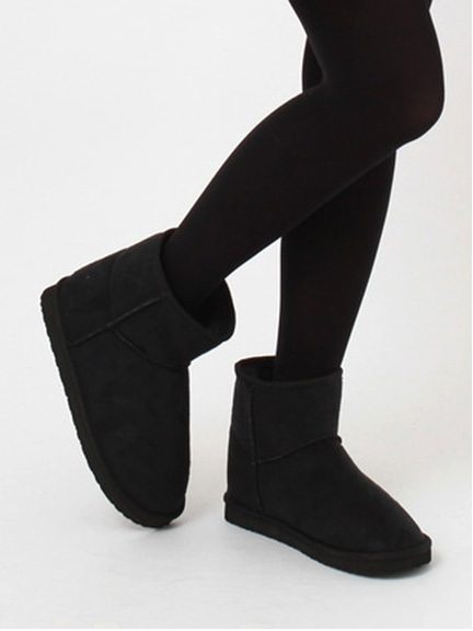 ショートボアブーツ