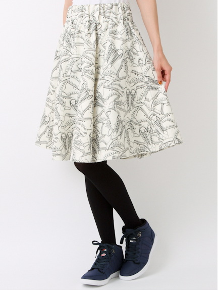 E hyphen world gallery シューズ柄プリントフレアスカート