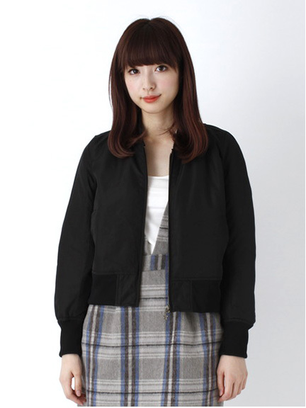 ショートブルゾン