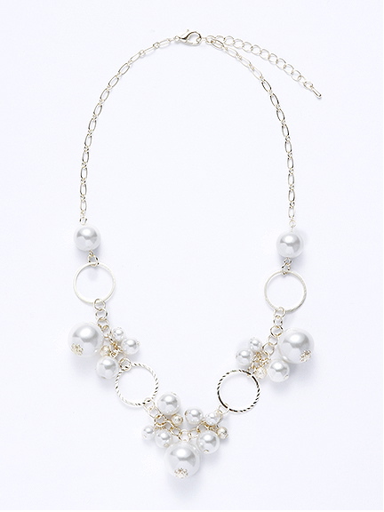 ・パールフープやらネックレス