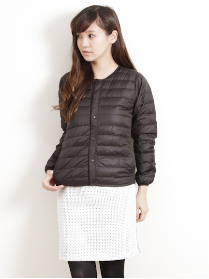 ノーカラーダウンジャケット