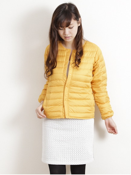 ノーカラーダウンジャケット