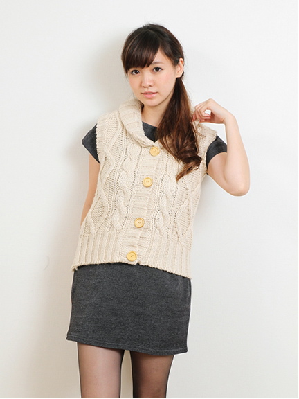 ショールカラーケーブルニットベスト