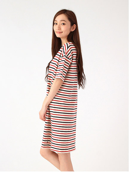 Uボーダーワンポイント刺繍5分袖ワンピ