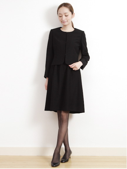 フォーマルセットアップスーツ