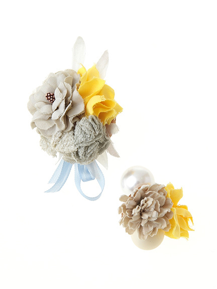 フラワーピアス