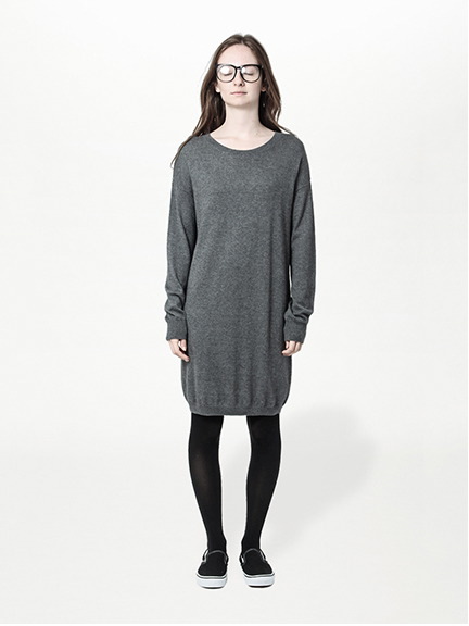 Uネックニット長袖ワンピース