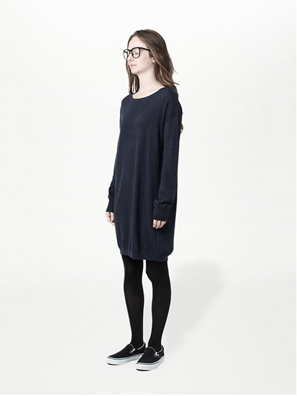 Uネックニット長袖ワンピース