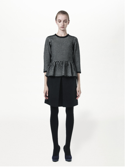 ドットパターン7分袖ペプラムプルオーバー