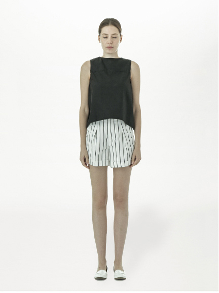 ・ピンストライプショートパンツ